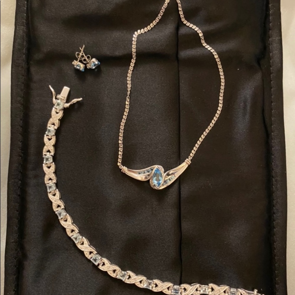 Necklace Set